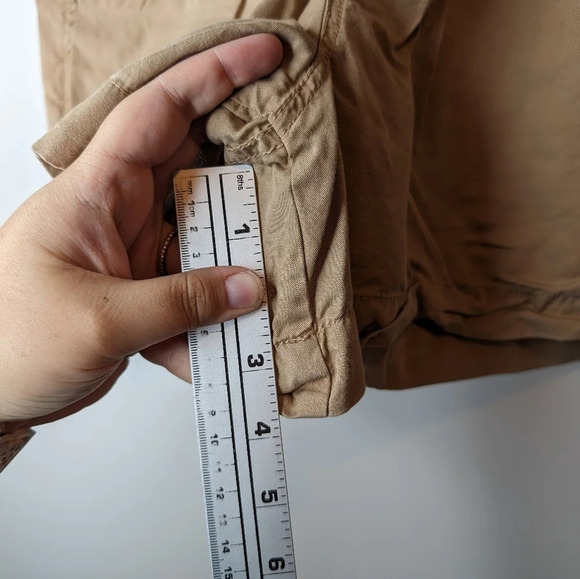 one5one Tan Brown Faux Button Front Shorts  with Pockets Women Small - Picture 7 of 8